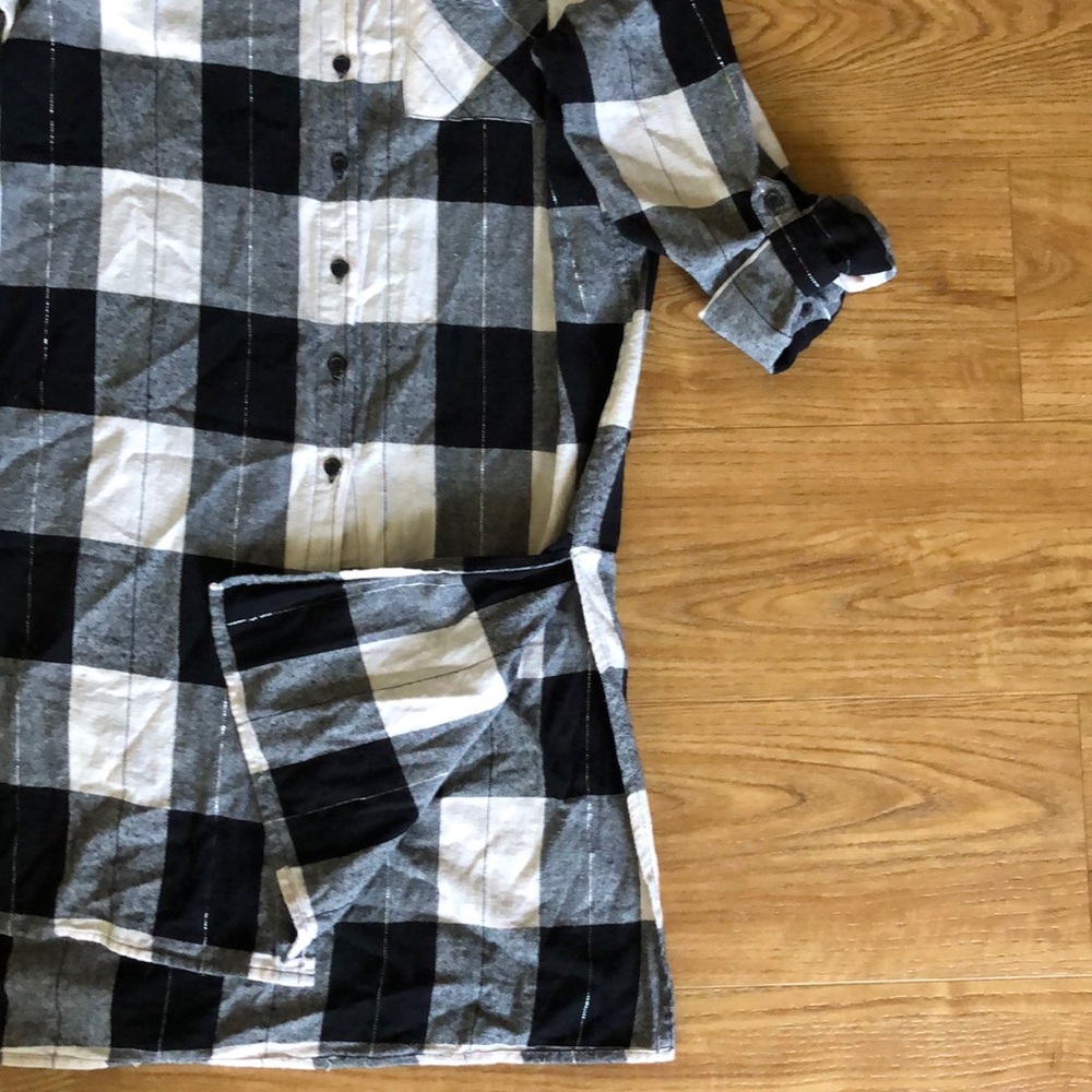 Romeo & Juliet Couture plaid tunic - Picture 2 of 4